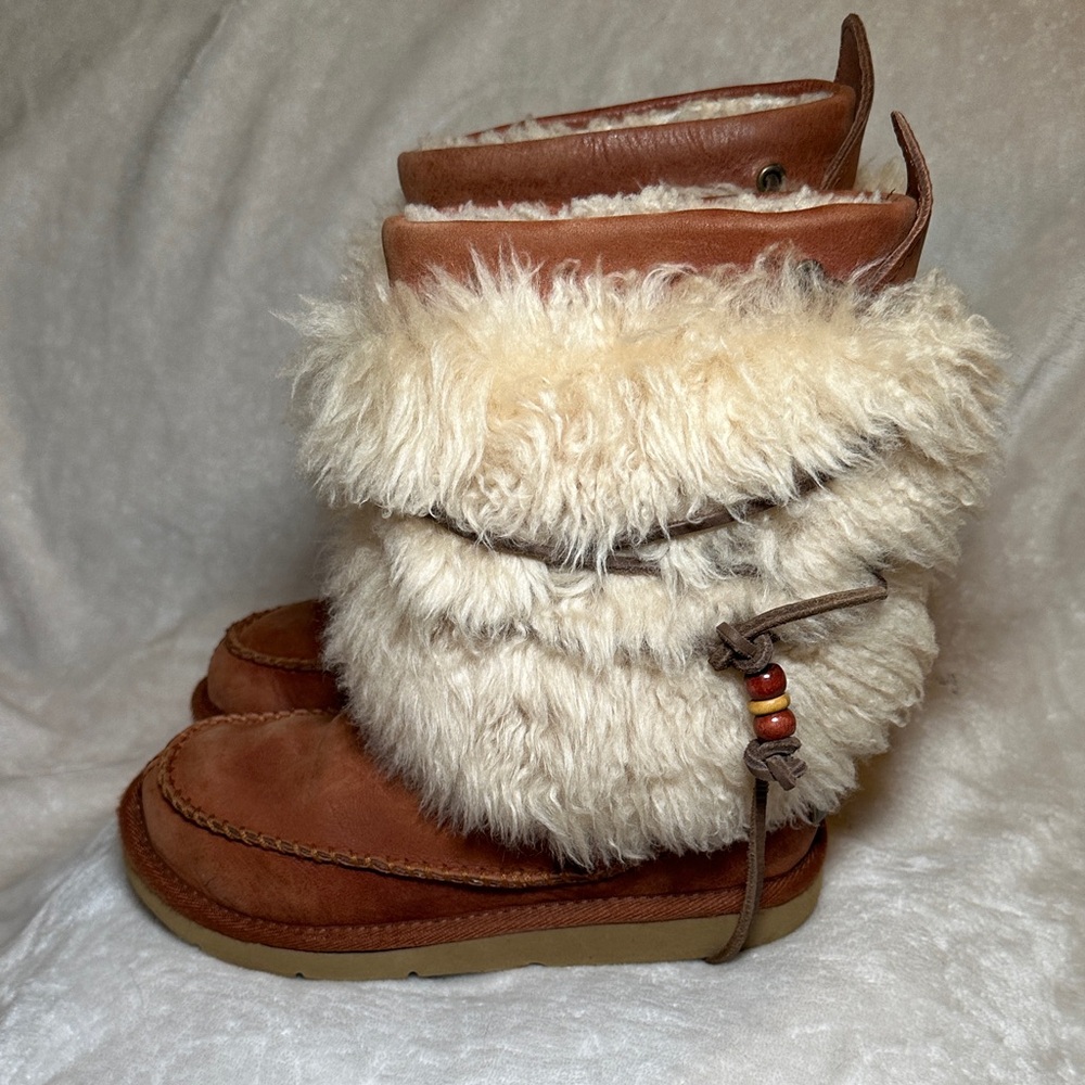 UGG Rainier Brown Leather Furry Cream Shearling Boots Size 5